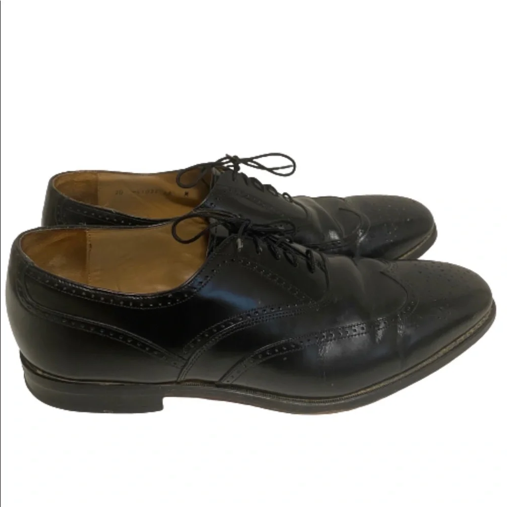 J Murphy by Johnston & Murphy wingtip dress shoes size 11